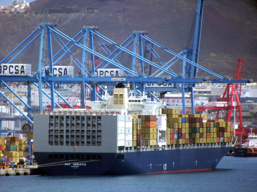 Tributación entre España y Canarias